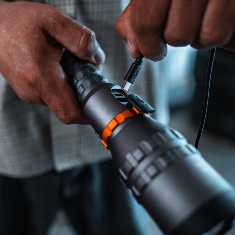 Nebo DAVINCI™ 8000 Elemlámpa, akkumulátoros, 4×-es zoom funkció