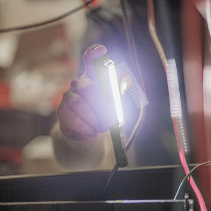 Nebo LIL LARRY Munkalámpa mágneses övcsipesszel