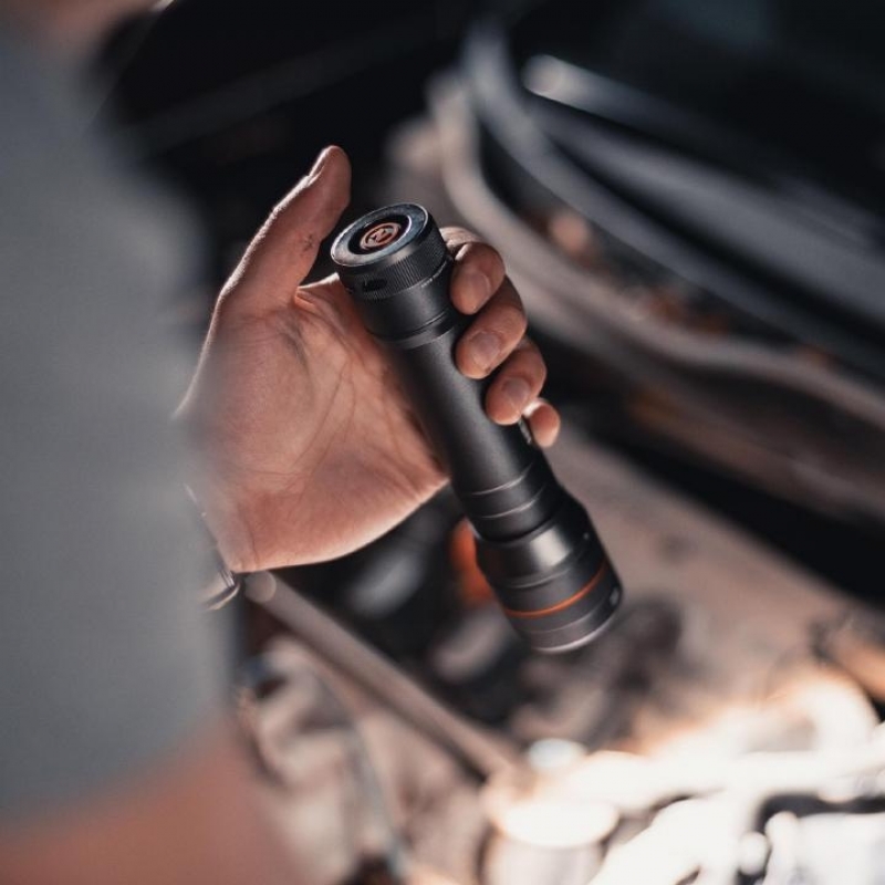 Nebo NEWTON™ 1000 Zseblámpa, 1000 lm