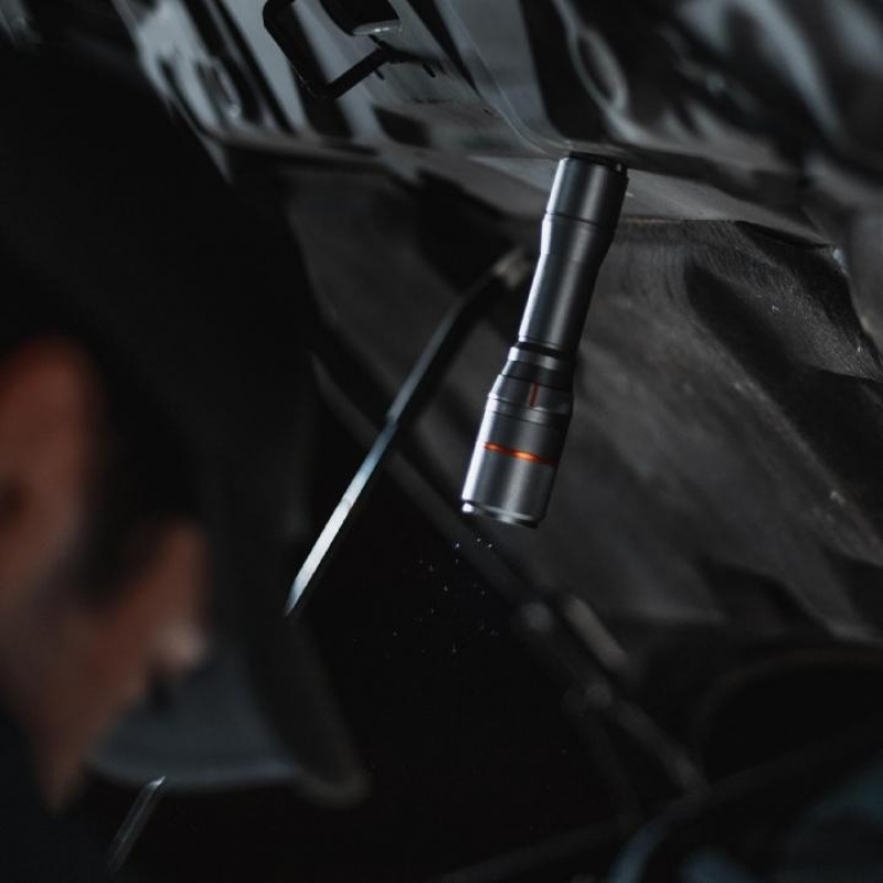 Nebo DAVINCI™ 1000 Zseblámpa, powerbank és 6×-os zoom funkcióval, 1000 lm