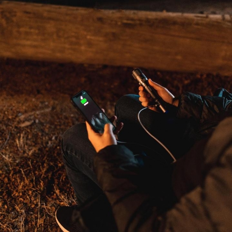 Nebo DAVINCI™ 2000 Zseblámpa, powerbank és 4×-es zoom funkcióval, 2000 lm