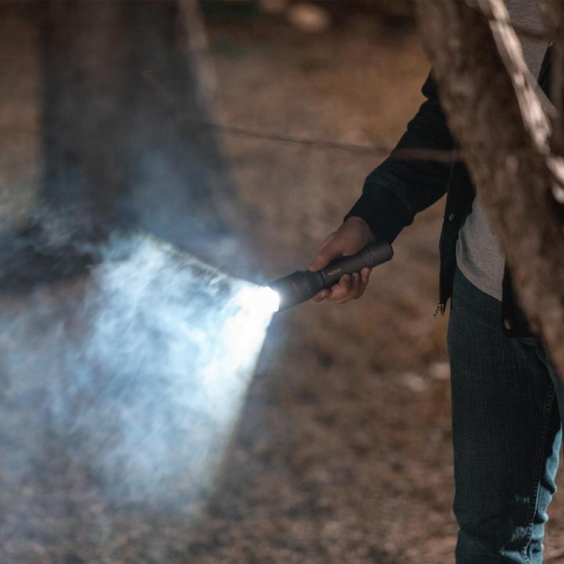 Nebo DAVINCI™ 3500 Zseblámpa, powerbank és 3×-os zoom funkcióval, 3500 lm