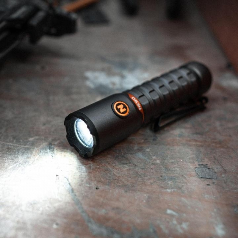 Nebo TORCHY 2K Zseblámpa övcsipesszel, 2000 lm