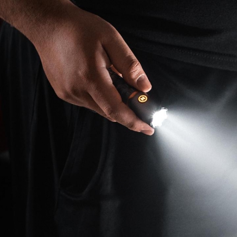 Nebo TORCHY 2K Zseblámpa övcsipesszel, 2000 lm