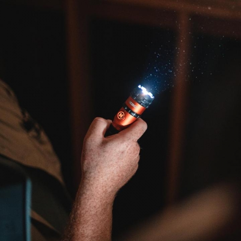 Nebo MASTER SERIES FL3000 Zseblámpa, 3000 lm