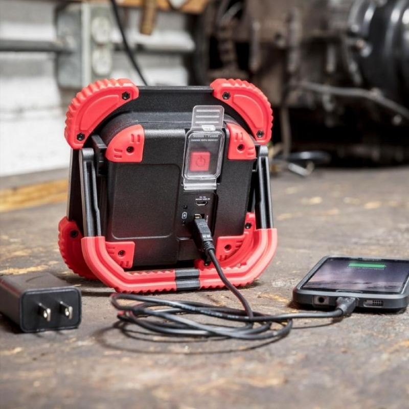 Nebo TANGO Spotlámpa powerbank funkcióval, 750 lm