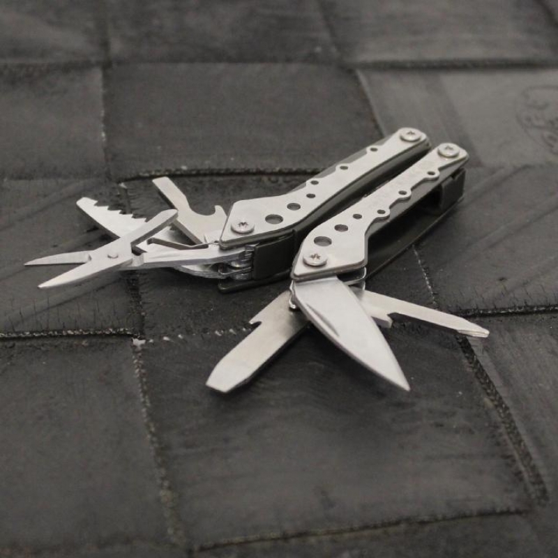 True Utility Minimulti 10 az 1-ben rozsdamentes harapófogó, drótvágó, olló