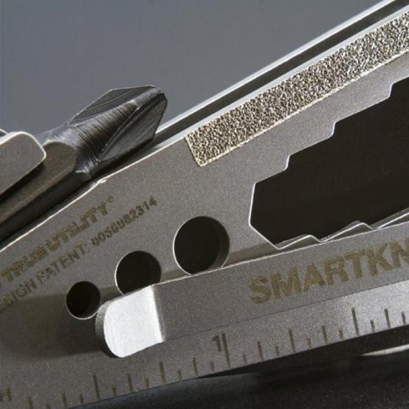 True Utility Smartknife+ 15 az 1-ben multifunkcionális eszköz mégneses bitfej tartóval