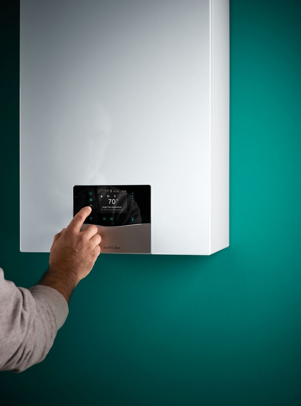 Vaillant ecoTEC plus IoniDetect VU 35 CS/1-5 (N-INT2) fali kondenzációs fűtő gázkazán
