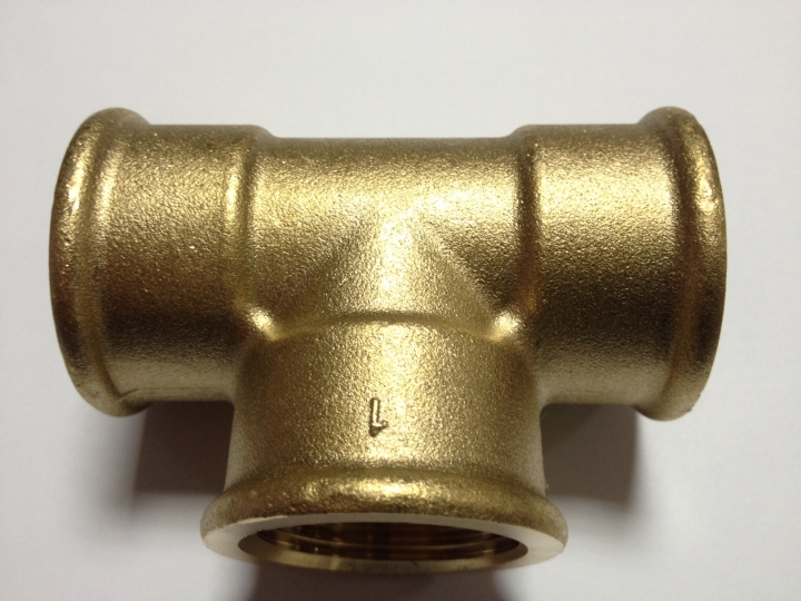 Menetes sárgaréz T-idom 3/8”